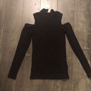 H&M shoulder cut out top